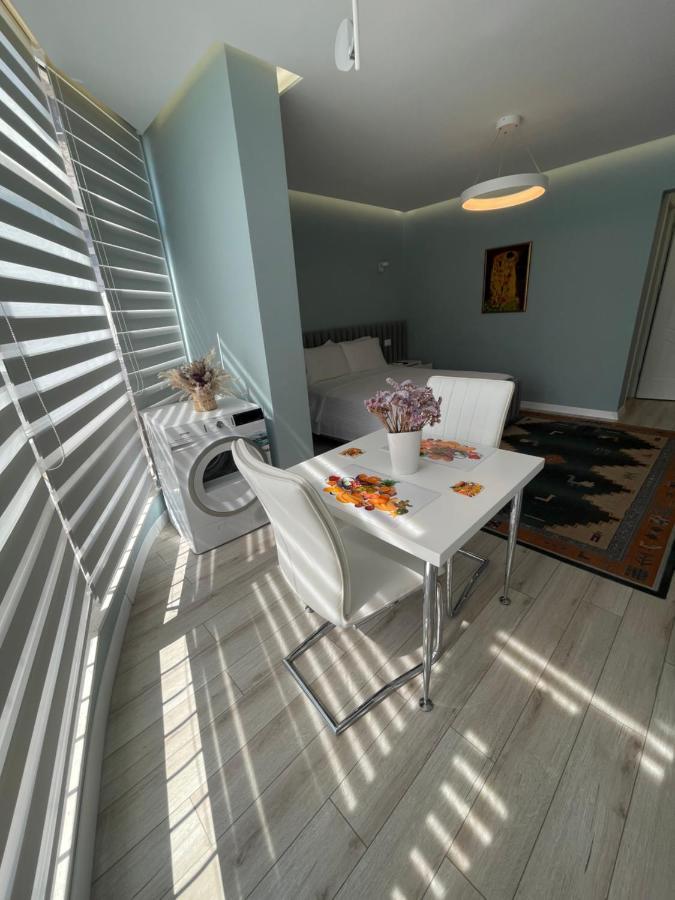 Comfort Apartment In City Center Tirana Zewnętrze zdjęcie